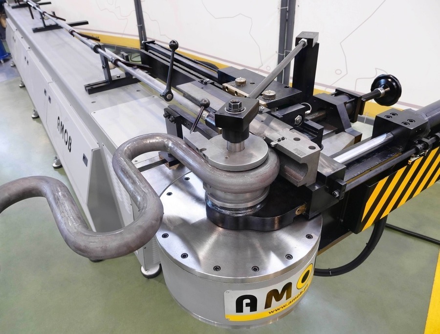 CNC pipe & tube bending 4